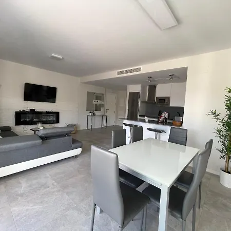 Centre With Terrace And Pool Appartement *